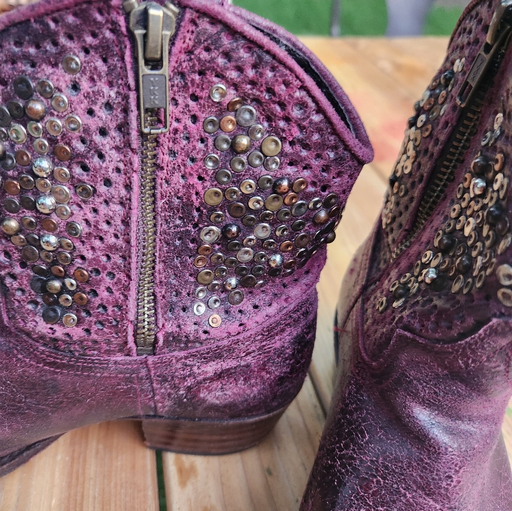 Frye Debora distressed vintage purple leather boots